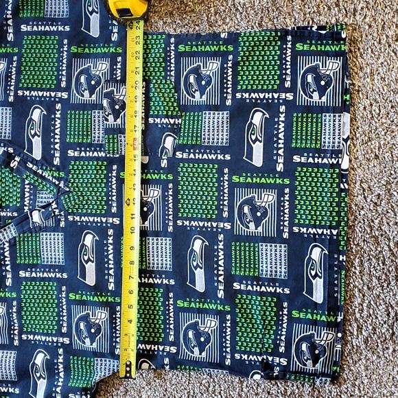 NFL Seattle Seahawks Men's Scrubs - Picture 6 of 6